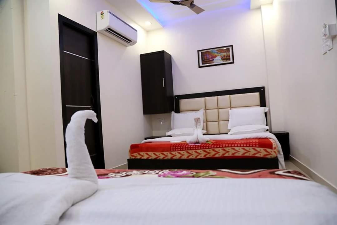 Hotel White Tulip Amritsar Exterior photo